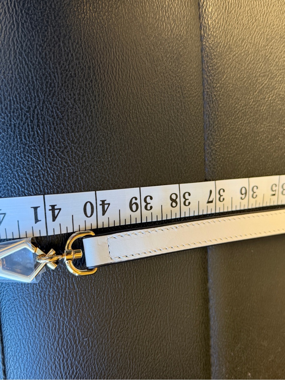 Gucci White and Black Leather adjustable Strap with Gold Hardware, - Picture 11 of 12